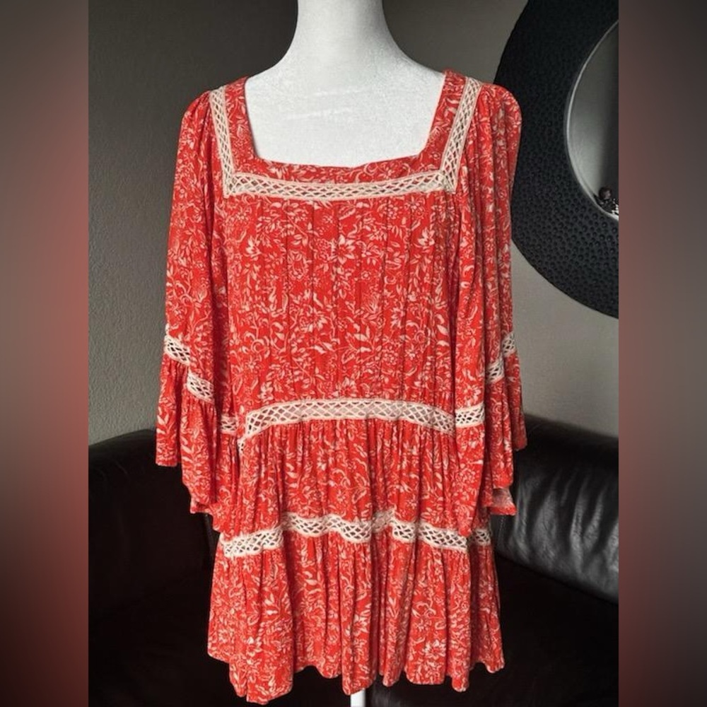 Free People pre-owned quality, super cute boho top! - Picture 4 of 9